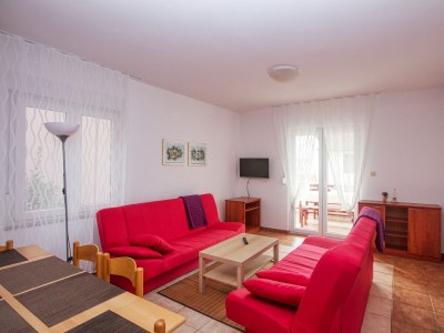 Apartment Two bedroom apartment with terrace Pirovac, Šibenik A-15320-b in Pirovac - Apartment