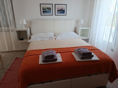 Apartment Studio flat with terrace Pirovac, Šibenik AS-15320-c in Pirovac - Apartment