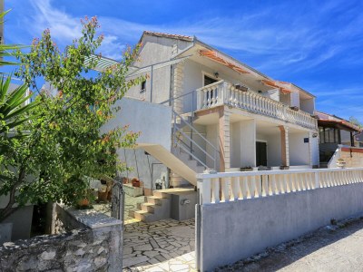 Apartment One bedroom apartment with terrace and sea view Slatine, Čiovo A-16131-b - Outdoor photo 4