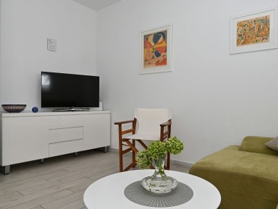 Apartment Two bedroom apartment with terrace Seget Vranjica, Trogir A-10438-a - Outdoor photo 15