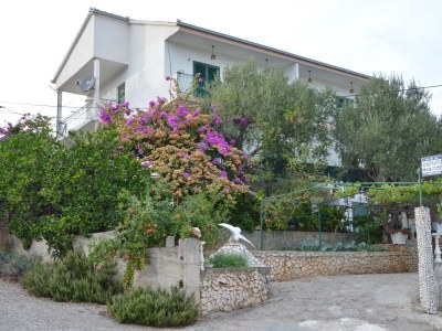 Apartment One bedroom apartment with terrace and sea view Poljica, Trogir A-12653-b in Marina - Apartment