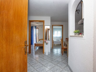 Apartment Two bedroom apartment with terrace Jezera, Murter A-5133-a in Jezera - Apartment