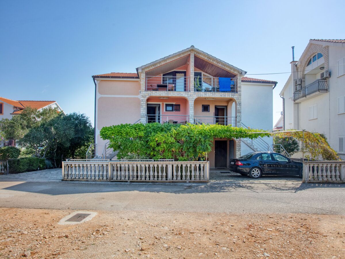 Apartment Two bedroom apartment with terrace Jezera, Murter A-5133-b - Outdoor photo 5