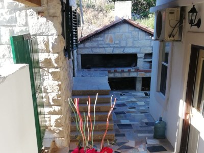 Apartment Two bedroom apartment near beach Rogač, Šolta A-5166-b - Outdoor photo 6
