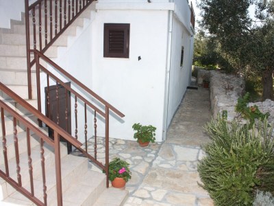 Apartment One bedroom apartment with balcony and sea view Maslinica, Šolta A-5184-b - Outdoor photo 12