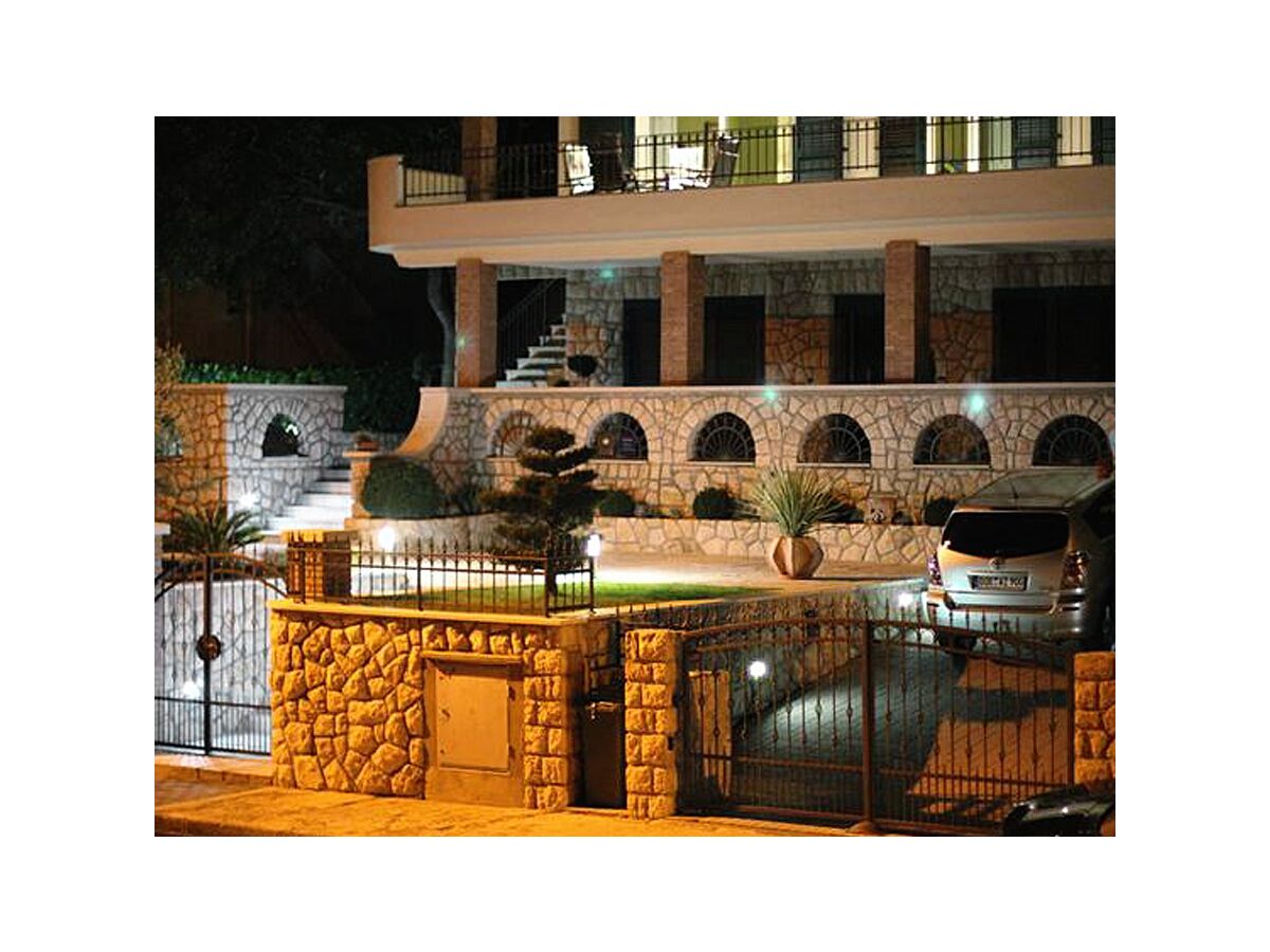 Apartment Two bedroom apartment with terrace and sea view Novi Vinodolski A-5488-a