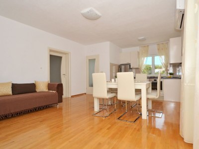 Apartment Three bedroom apartment with terrace and sea view Arbanija, Čiovo A-5228-f - Outdoor photo 17