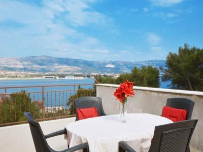 Apartment Three bedroom apartment with terrace and sea view Arbanija, Čiovo A-5228-f - Outdoor photo 34