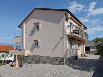 Holiday room with balcony Vrbnik, Krk S-5299-c in Vrbnik - Holiday room