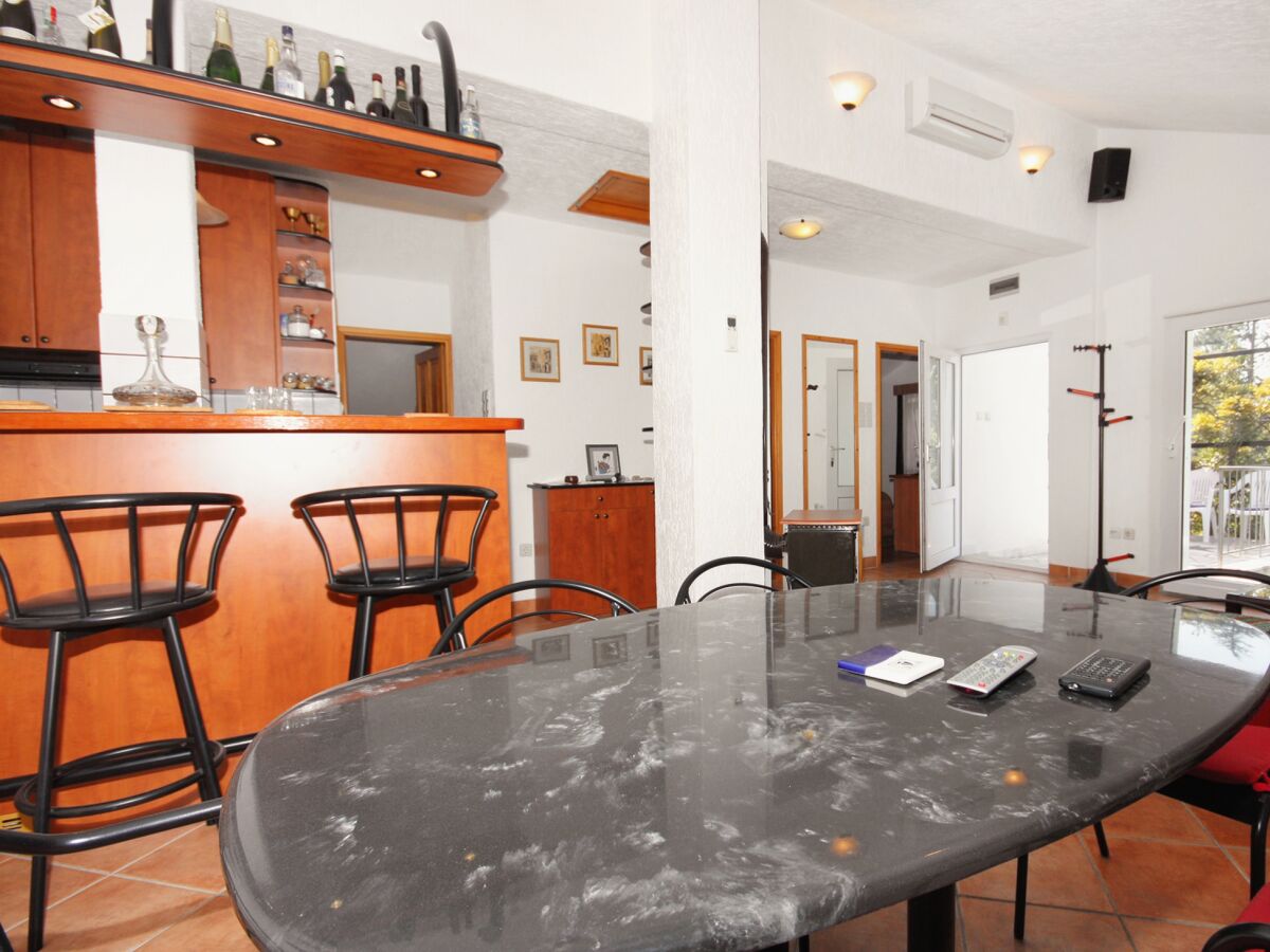 Apartment Two bedroom apartment with terrace and sea view Malinska, Krk A-5290-a