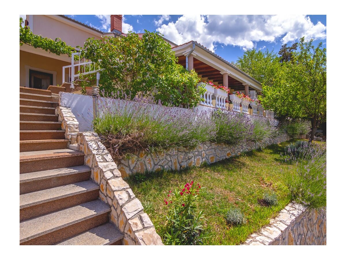 Apartment One bedroom apartment with terrace and sea view Njivice, Krk A-5362-c - Outdoor photo 4