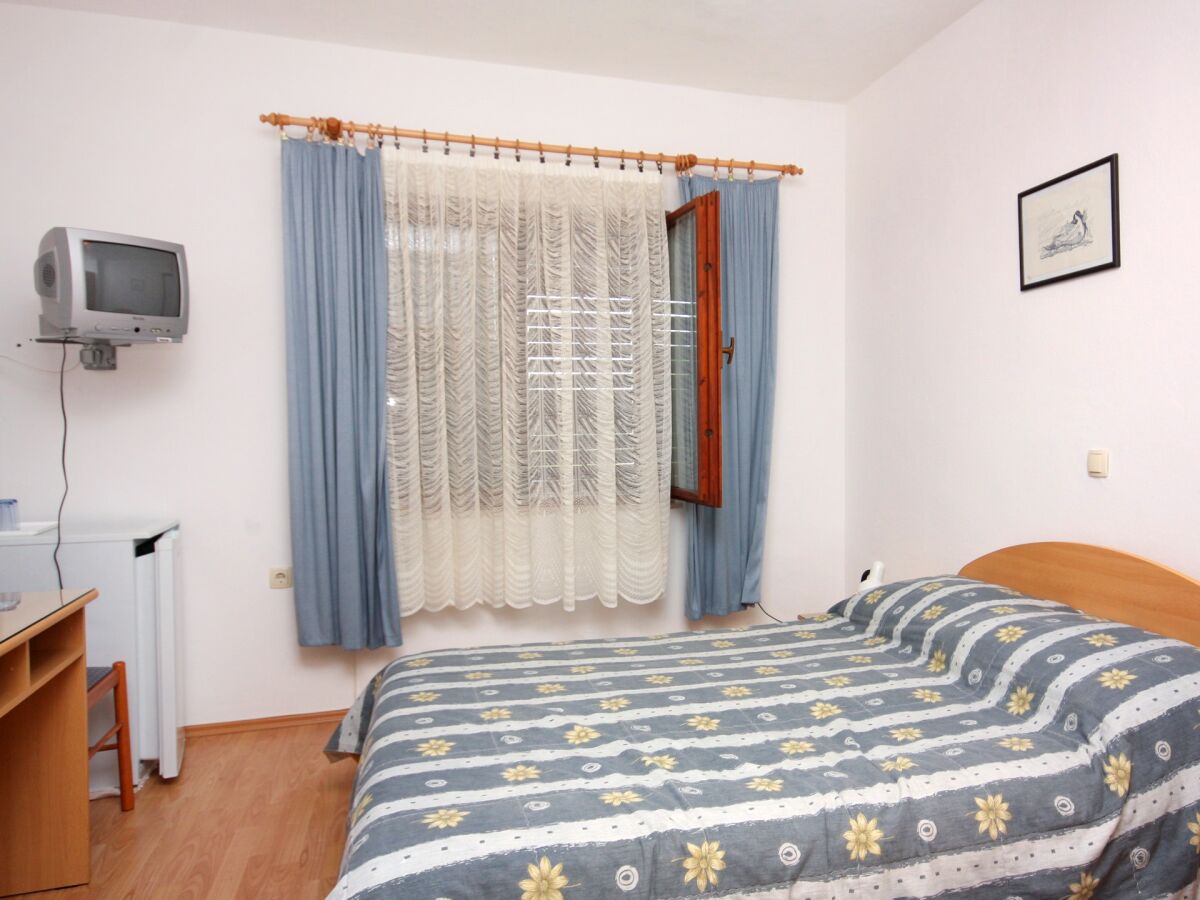 Holiday room with air-conditioning Vrbnik, Krk S-5301-a