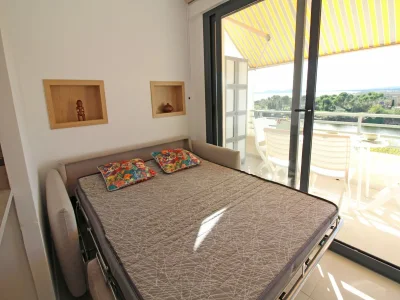 Apartment Modern Apartment with River Views - Features photo 12
