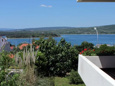 Apartment Two bedroom apartment with balcony and sea view Punat, Krk A-5428-a - Outdoor photo 9