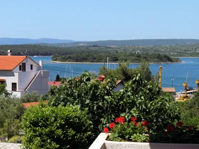 Apartment Studio flat with terrace and sea view Punat, Krk AS-5428-a - Outdoor photo 22