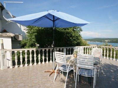 Apartment One bedroom apartment with terrace and sea view Čižići, Krk A-5469-a in Dobrinj - Apartment