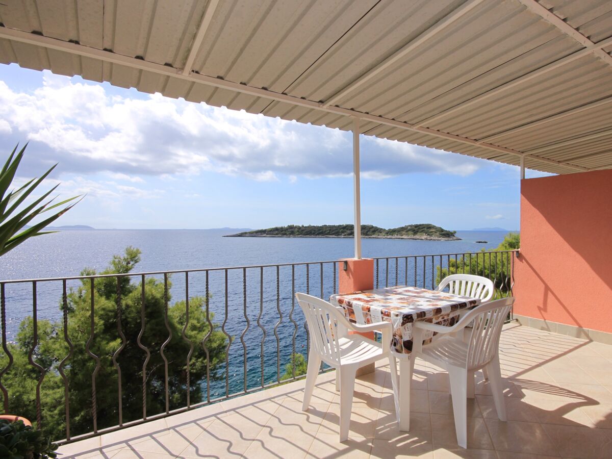 Apartment One bedroom apartment near beach Gršćica, Korčula A-9228-b