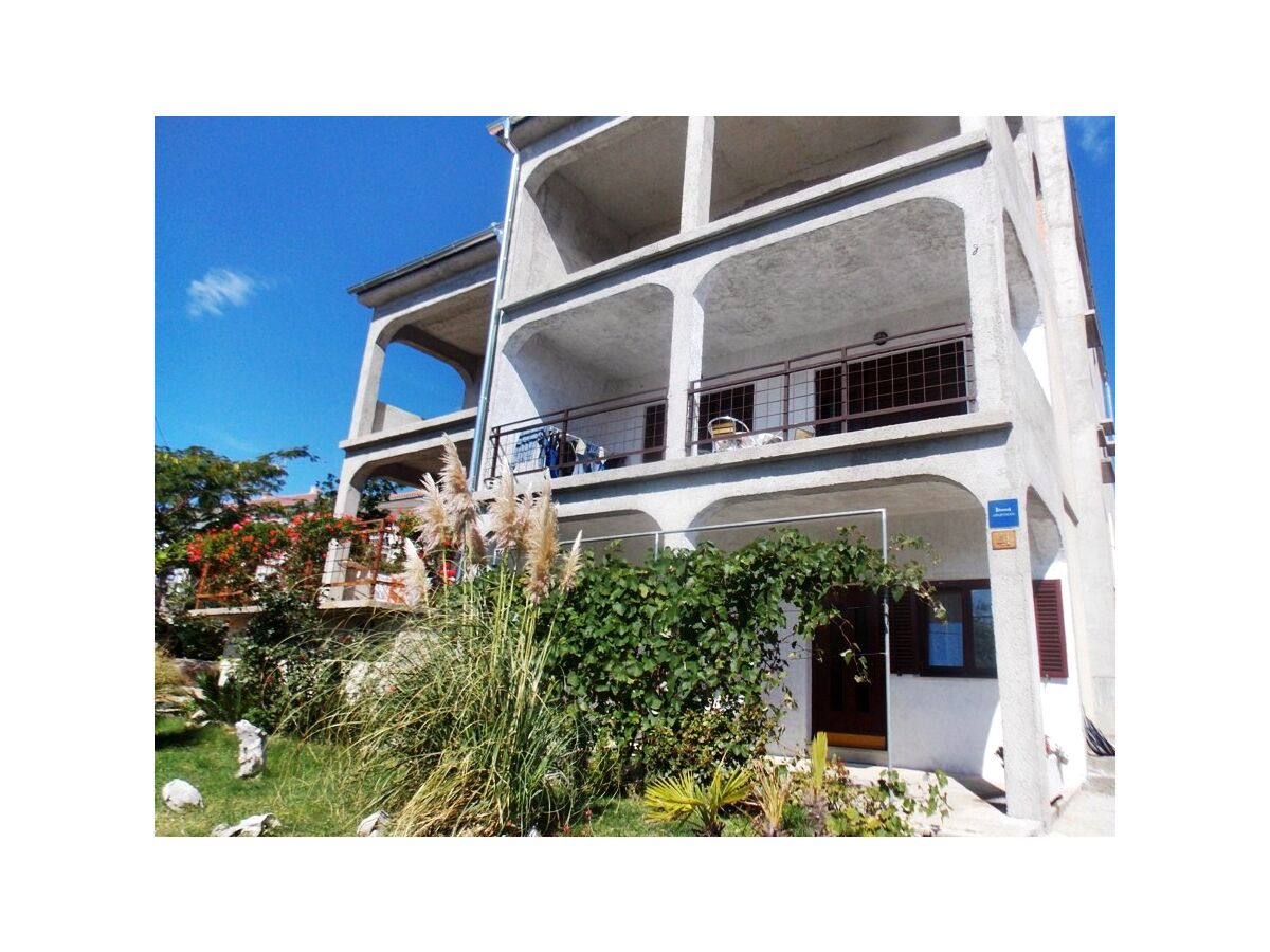 Apartment Two bedroom apartment with terrace Novi Vinodolski A-5600-a