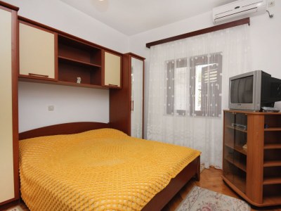 Apartment One bedroom apartment with terrace Sumartin, Brač A-5620-a - Outdoor photo 15