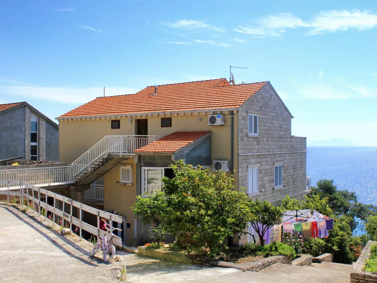 Apartment Two bedroom apartment near beach Lumbarda, Korčula A-4440-c - Outdoor photo 4