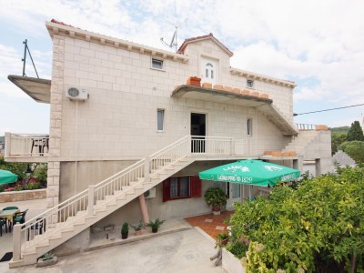 Apartment One bedroom apartment with balcony and sea view Sumartin, Brač A-5620-c - Outdoor photo 5