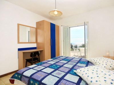 Apartment Two bedroom apartment near beach Lumbarda, Korčula A-4440-d in Lumbarda - Apartment