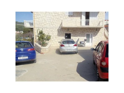 Apartment Two bedroom apartment with balcony and sea view Sumartin, Brač A-5620-d - Outdoor photo 12