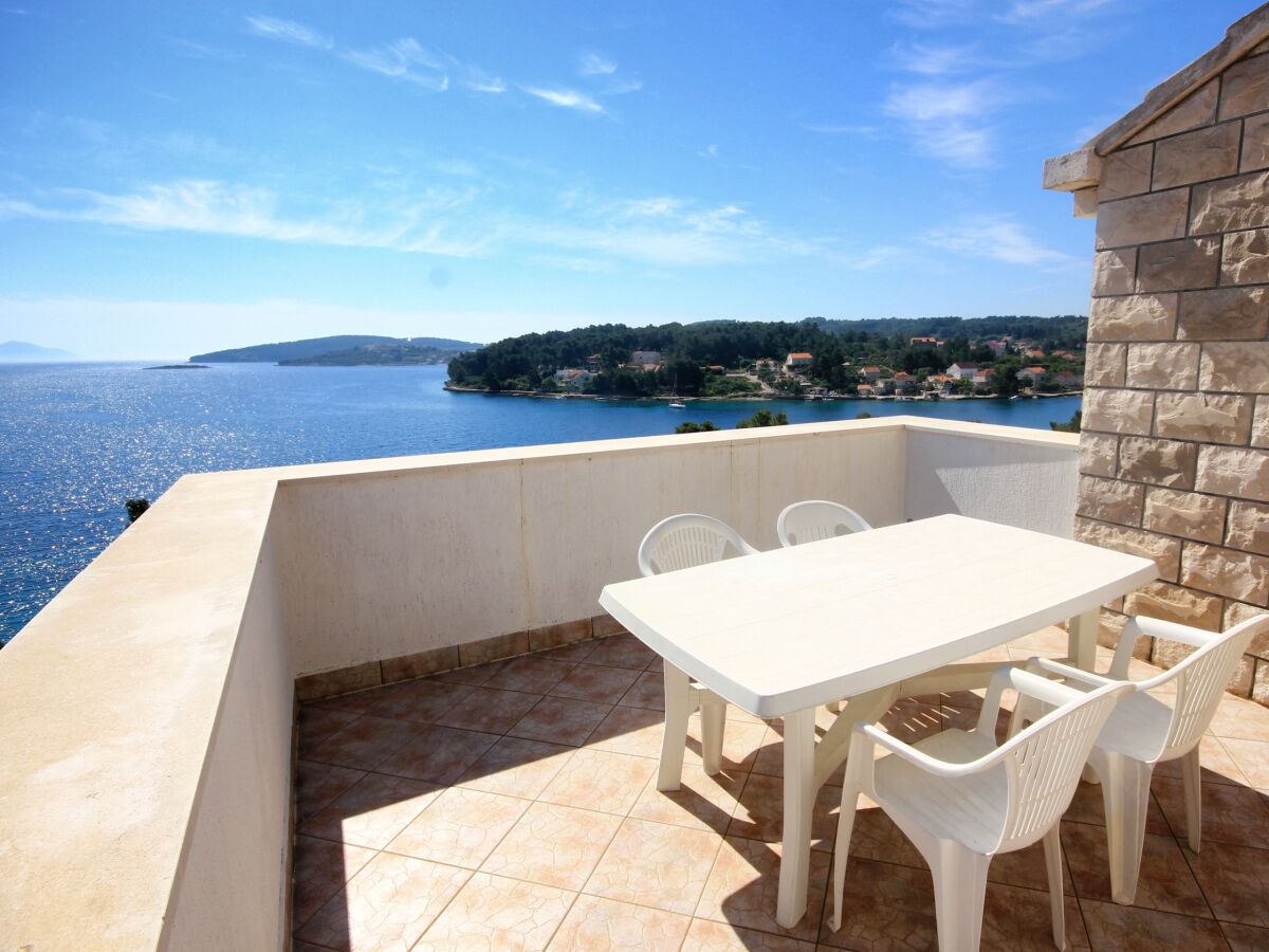 Apartment One bedroom apartment near beach Lumbarda, Korčula A-4440-f
