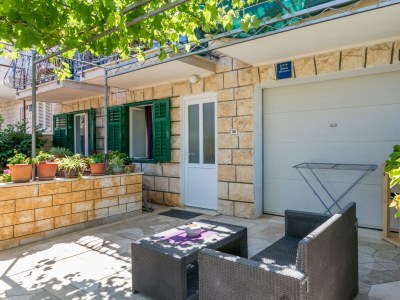 Holiday room with balcony Supetar, Brač S-5658-b - Outdoor photo 8