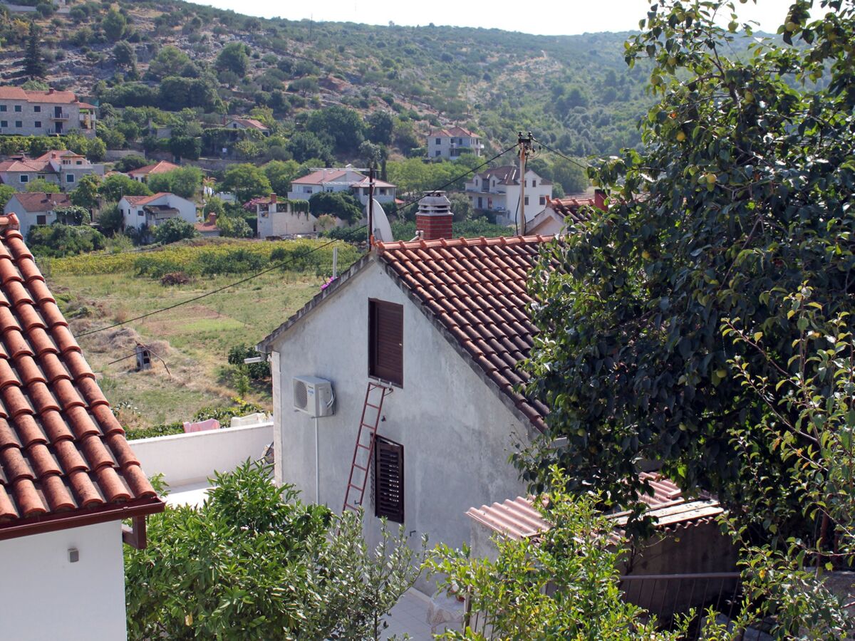 Apartment One bedroom apartment with terrace Postira, Brač A-5659-b - Outdoor photo 5