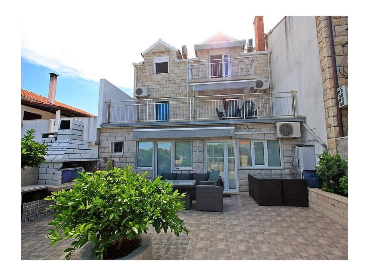 Apartment Studio flat with terrace Supetar, Brač AS-5665-a