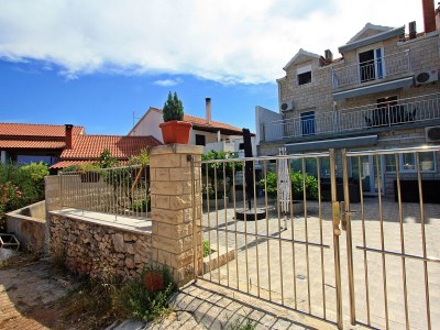 Apartment Studio flat with terrace Supetar, Brač AS-5665-a - Outdoor photo 5