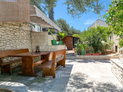 Apartment Apartments with parking space Supetar, Brač - 5670 - Outdoor photo 7