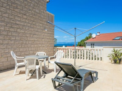 Apartment Apartments with parking space Supetar, Brač - 5670 - Outdoor photo 8