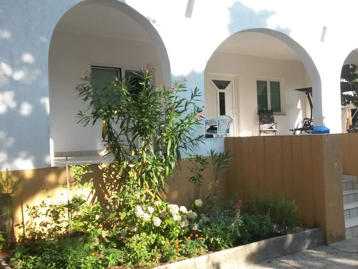 Apartment Two bedroom apartment with terrace Punat, Krk A-14111-a
