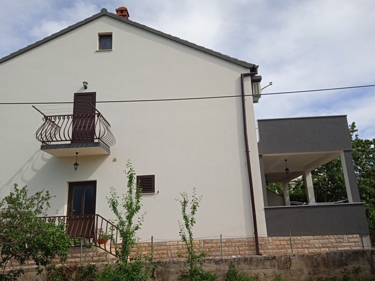 Apartment Two bedroom apartment with terrace Biograd na Moru, Biograd A-15661-a