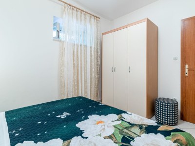 Apartment Two bedroom apartment with terrace Postira, Brač A-19107-a - Outdoor photo 17