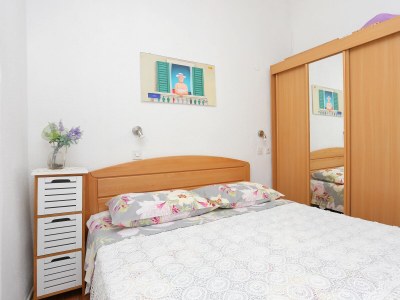 Apartment One bedroom apartment with terrace Makarska A-19038-a - Outdoor photo 11