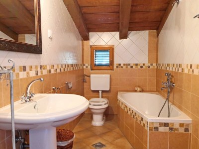 Holiday house Comfortable and spacious house with terrace Draga Bašćanska, Krk K-19204 - Outdoor photo 28