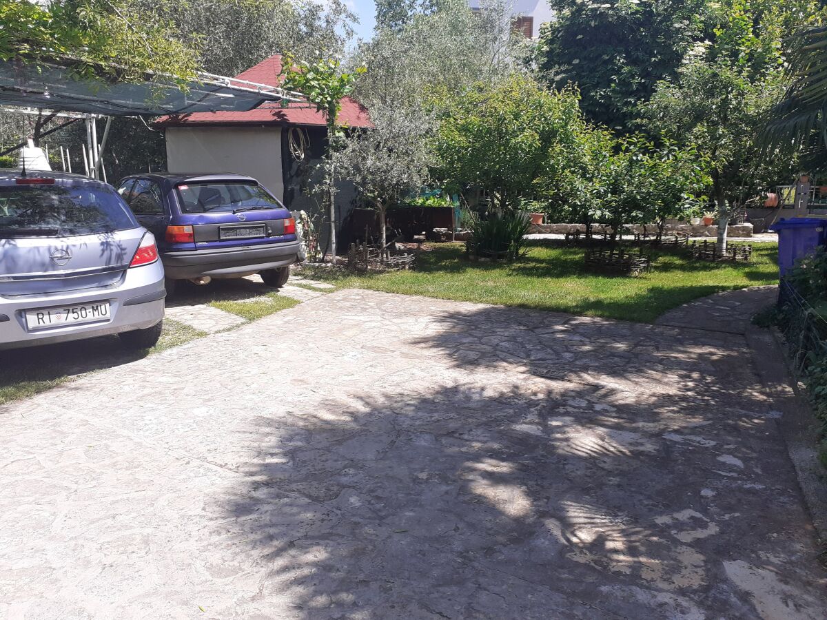 Apartment Two bedroom apartment with terrace Malinska, Krk A-19269-a - Outdoor photo 5