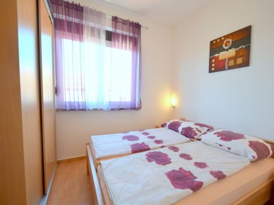Apartment One bedroom apartment with balcony and sea view Malinska, Krk A-19370-a - Outdoor photo 8