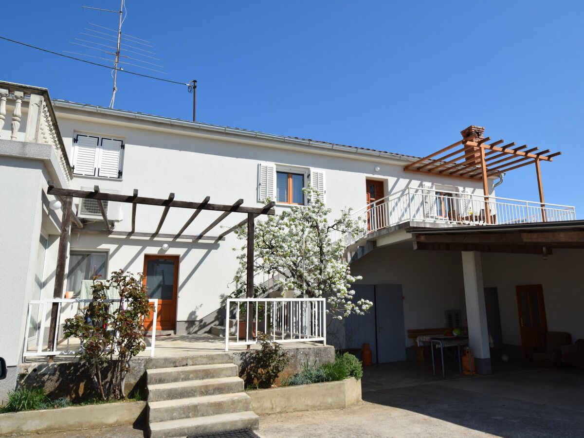 Apartment Two bedroom apartment with terrace Nenadići, Krk A-19373-a