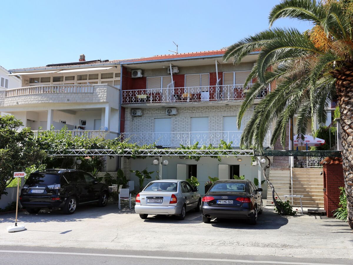 Apartment One bedroom apartment near beach Duće, Omiš A-10304-b