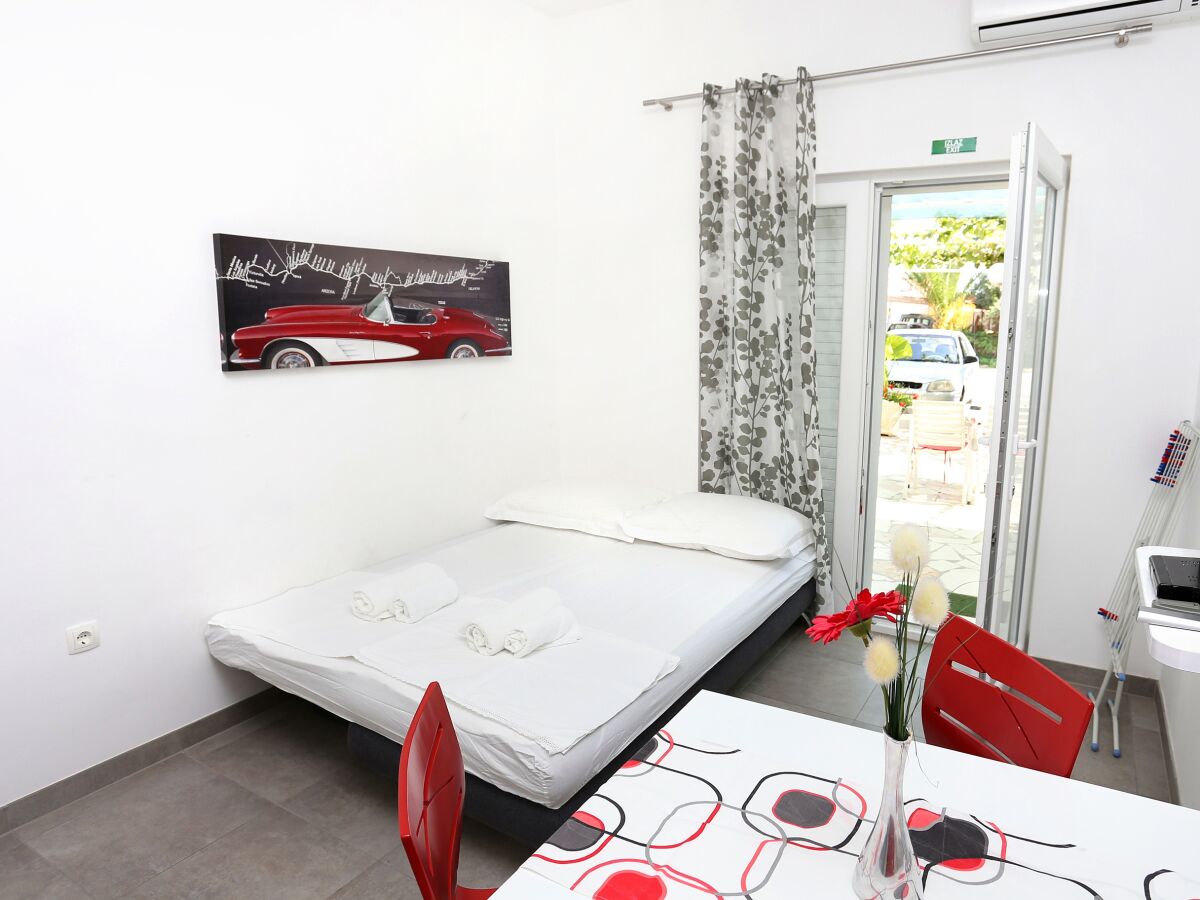 Apartment One bedroom apartment near beach Duće, Omiš A-10304-b - Outdoor photo 5