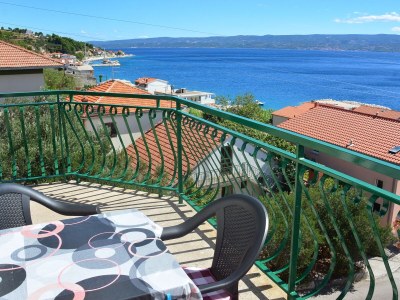 Apartment Three bedroom apartment with terrace and sea view Suhi Potok, Omiš A-11401-a in Jesenice - Apartment