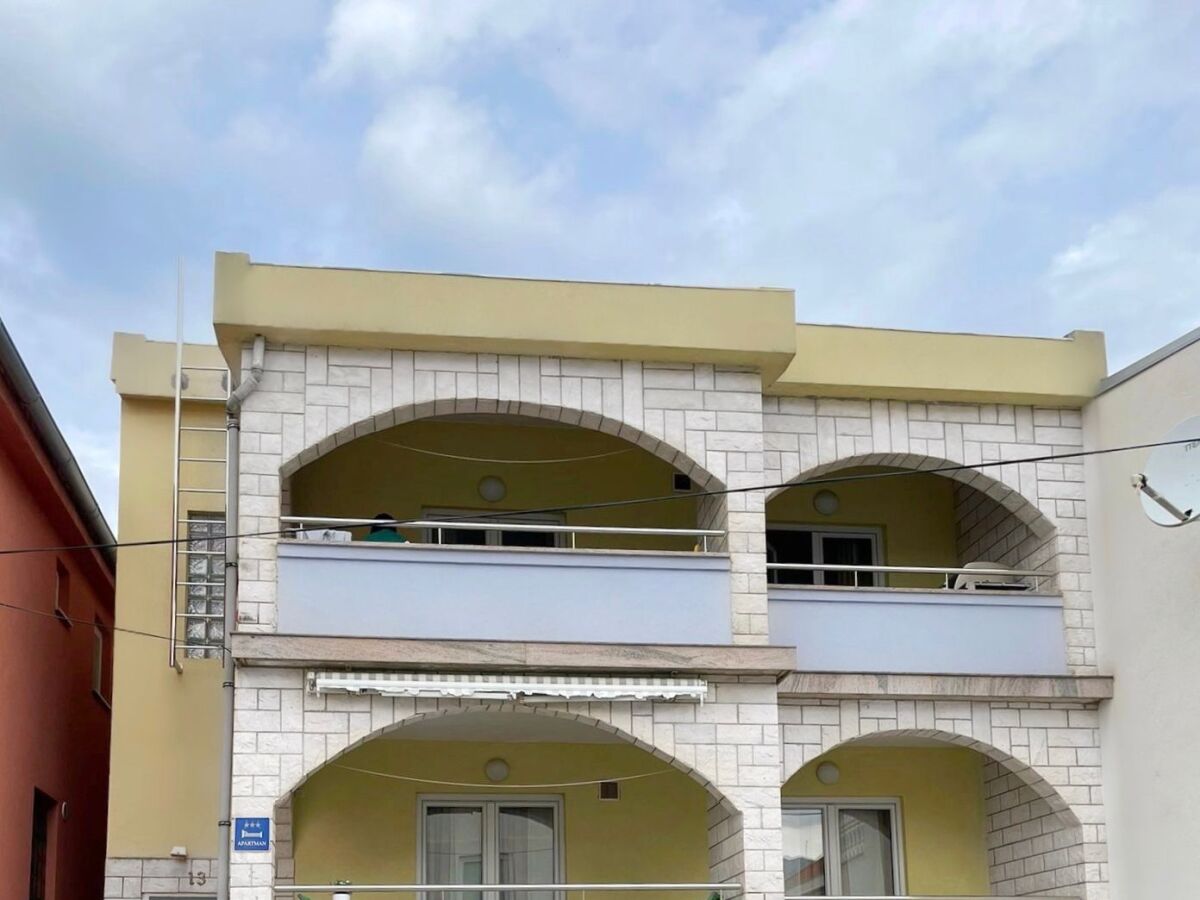 Apartment Two bedroom apartment with terrace Seline, Paklenica A-21261-a