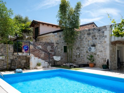 Holiday house Three bedroom house with terrace Radovin, Zadar K-21307 in Razanac - Holiday house
