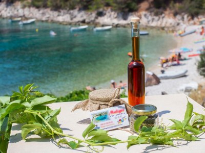 Apartment Two bedroom apartment near beach Cove Skozanje, Hvar A-5713-a - Outdoor photo 10