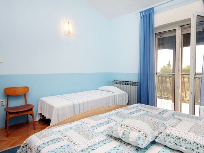 Apartment Two bedroom apartment with terrace and sea view Zadar - Diklo, Zadar A-5880-a - Outdoor photo 13