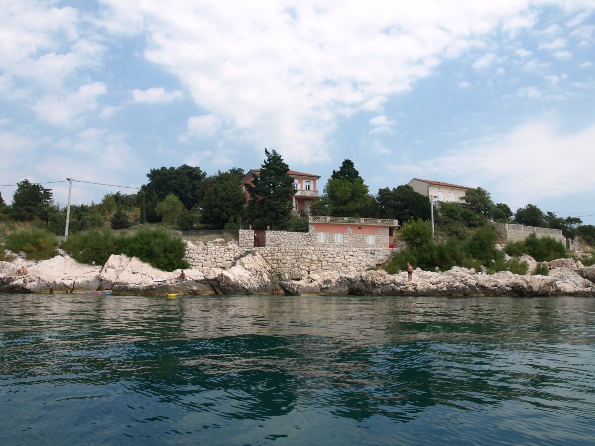 Apartment Two bedroom apartment near beach Novi Vinodolski A-12322-b